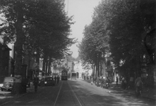 221107 Gezicht in de Biltstraat te Utrecht, uit het oosten, met rechts enkele Duitse soldaten op motors.